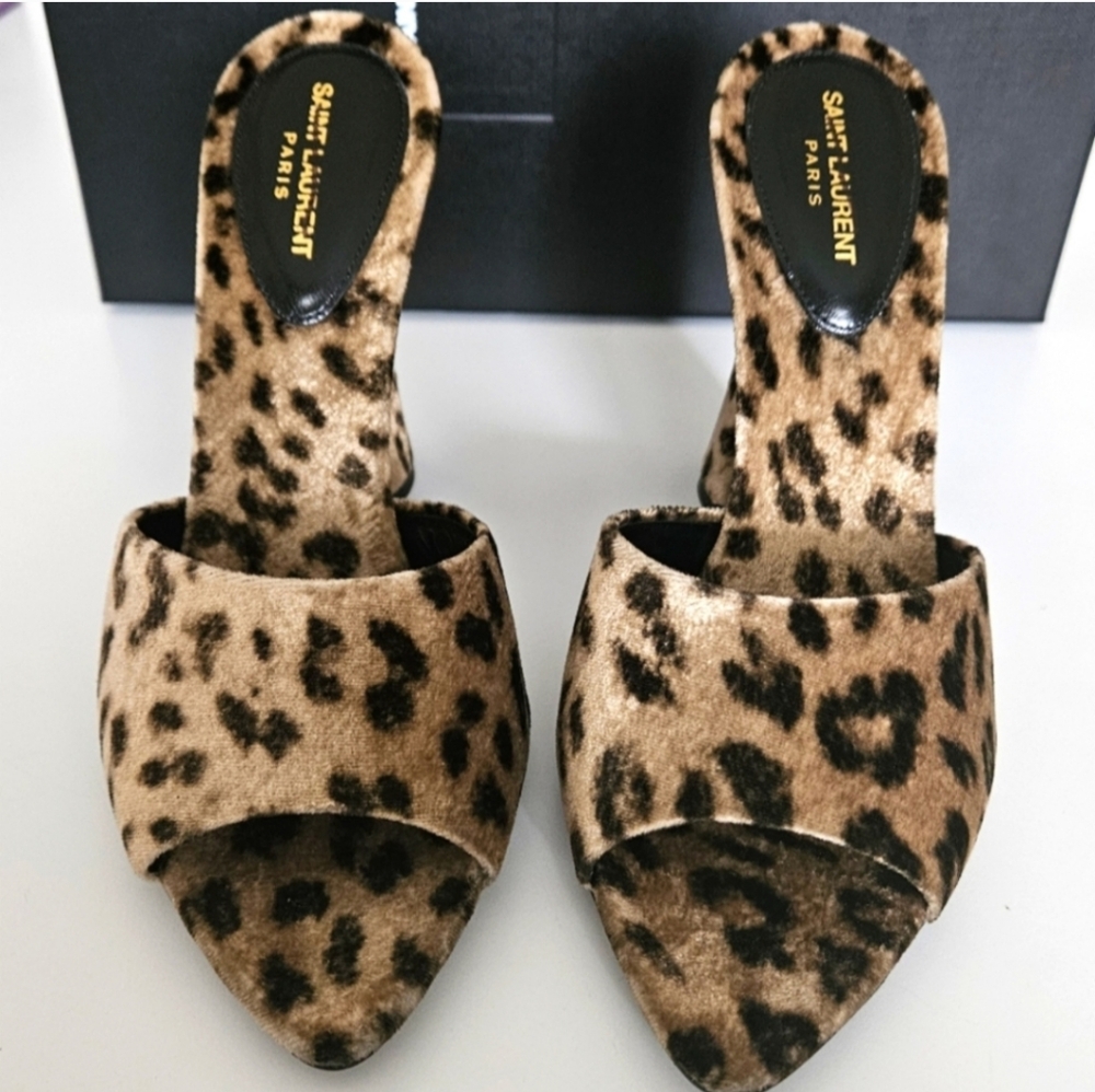Saint Laurent Suite Heeled Mules in Leopard Velvet Velour - Picture 8 of 15